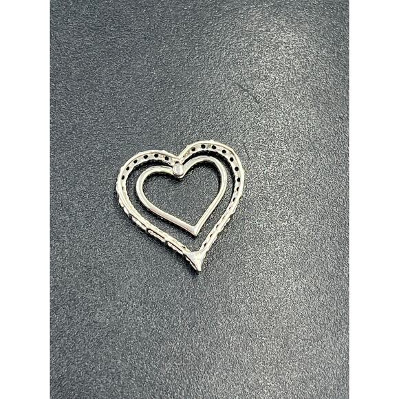 JWBR 10k White Gold Double Heart Pendant Blue Spinel and Diamond
21mm, 1.71g - Picture 6 of 9
